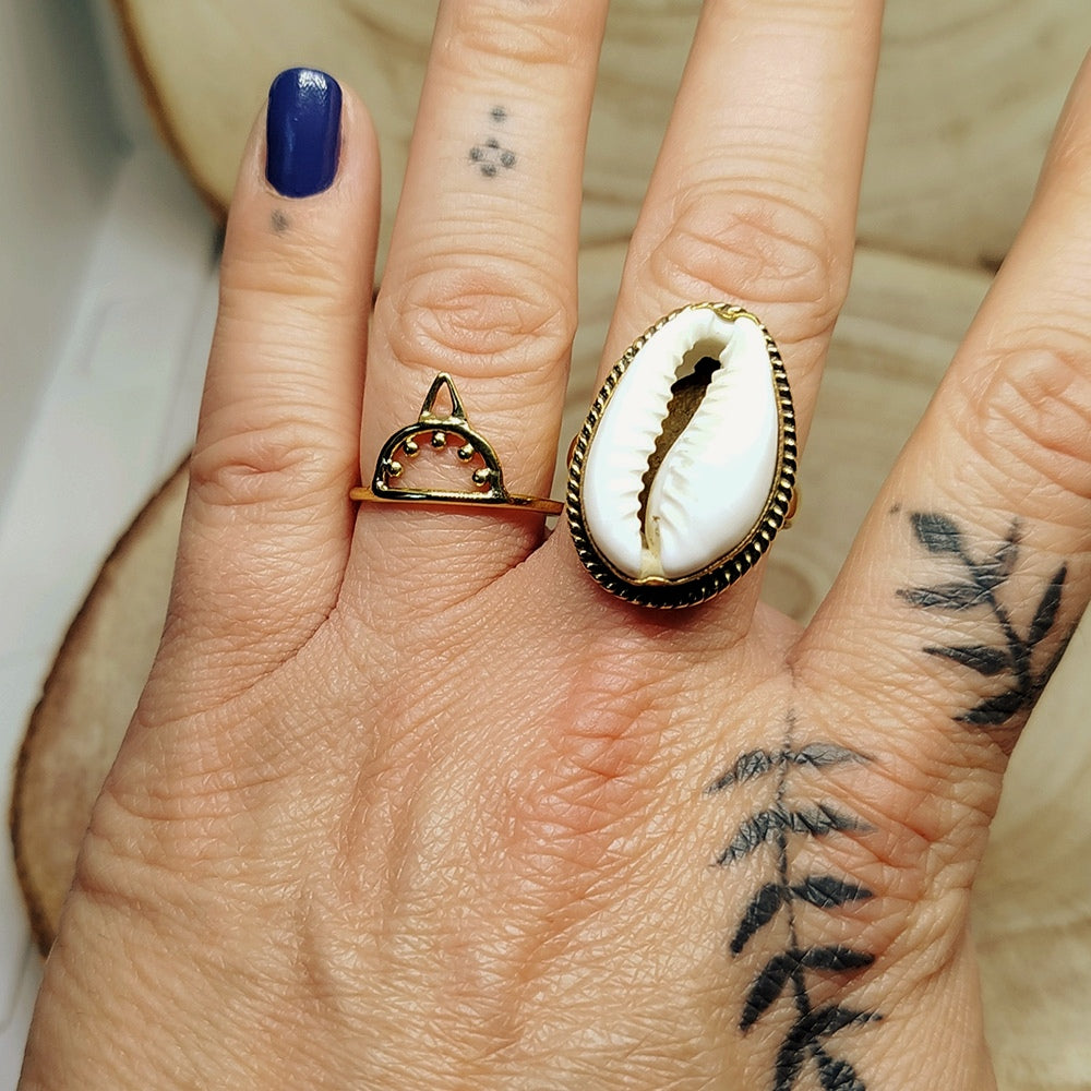 ꕥ BRASS HALF MOON RING