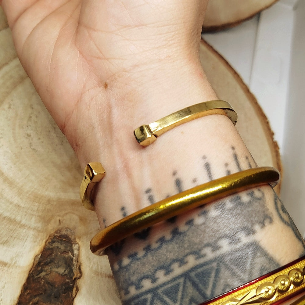 ETHNIC BANGLE BRACELET