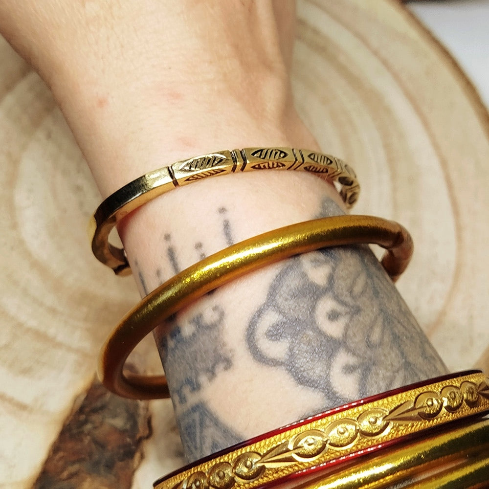 ETHNIC BANGLE BRACELET