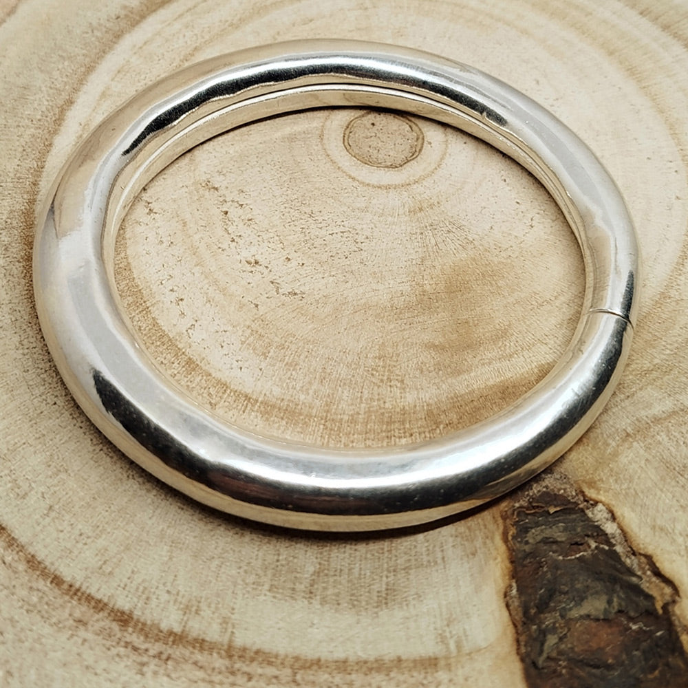 SILVER BANGLE BRACELET