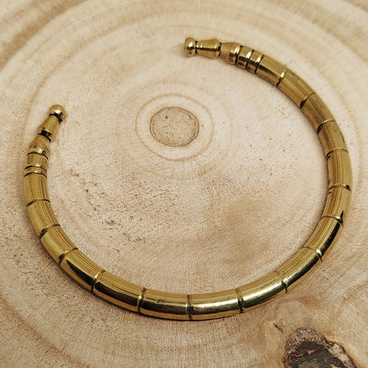 OPEN RIBBED RING