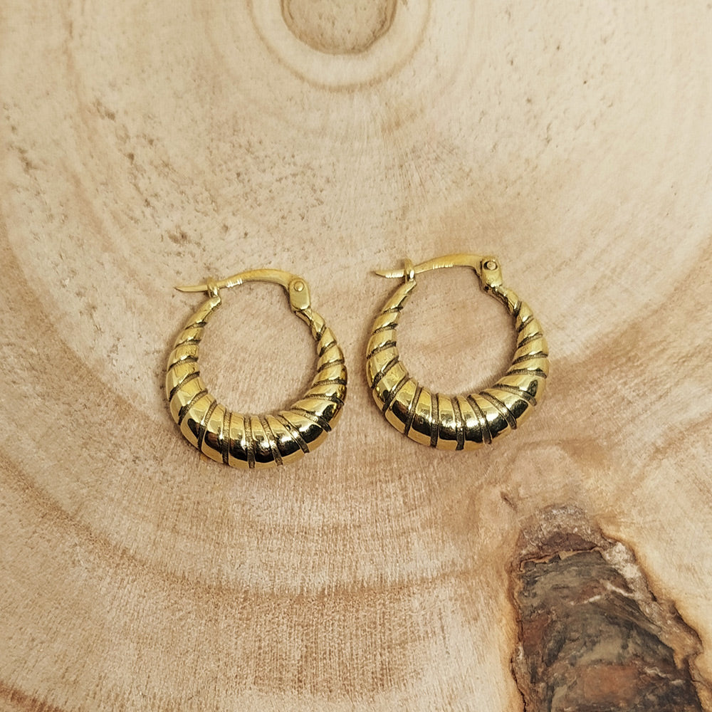 SMALL RIBBED CREOLE EARRINGS
