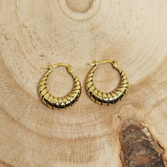 SMALL RIBBED CREOLE EARRINGS